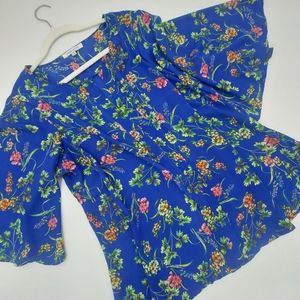 Rose and Olive blue and floral blouse size 1x